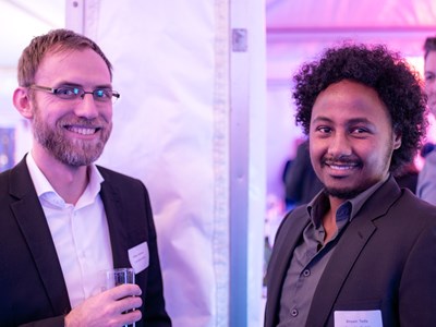 Get-together mit Unterhaltungsprogramm und Flying Buffet