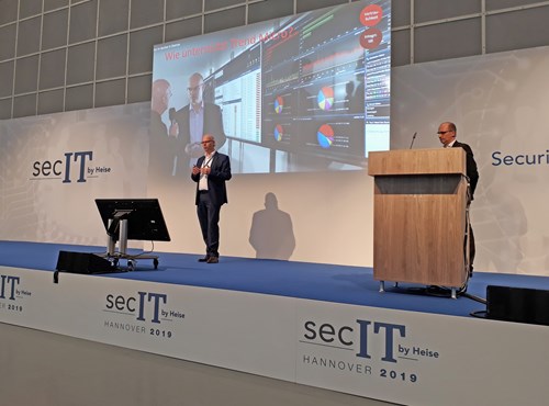 Andres Dickehut und Oliver Truetsch halten Vortrag auf secITn Vortrag auf der